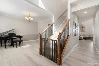 436 W Amberside Drive, Elgin, IL 60124 - Photo 3