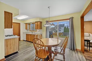 105 Red Cedar Dr, Streamwood, IL 60107 - Photo 3