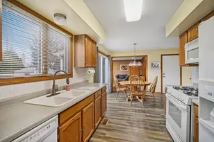 105 Red Cedar Dr, Streamwood, IL 60107 - Photo 7