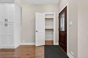 5819 S Newcastle Ave, Chicago, IL 60638 - Photo 7