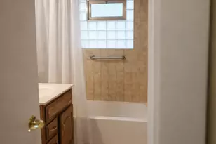 13212 W Playfield Dr, Crestwood, IL 60418 - Photo 3