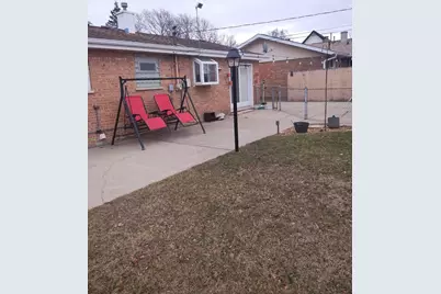 13212 W Playfield Drive, Crestwood, IL 60418 - Photo 3