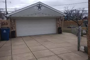 13212 W Playfield Dr, Crestwood, IL 60418 - Photo 9