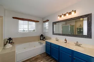 2953 Deerpath Ct, Carpentersville, IL 60110 - Photo 23