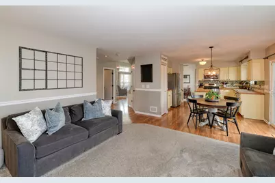 2953 Deerpath Court, Carpentersville, IL 60110 - Photo 15