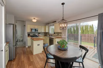 2953 Deerpath Court, Carpentersville, IL 60110 - Photo 13