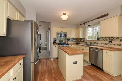 2953 Deerpath Court, Carpentersville, IL 60110 - Photo 11