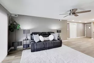 22 N Pistakee Lake Rd, Fox Lake, IL 60020 - Photo 9