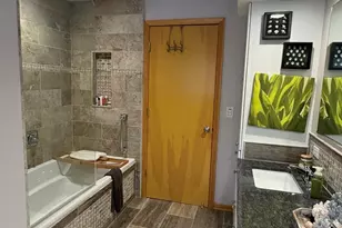 501 Glenwood Trail, Elgin, IL 60120 - Photo 23