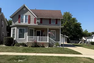 529 Christie St, Ottawa, IL 61350 - Photo 1