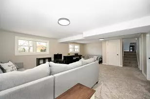 6825 Meadow Crest Dr, Downers Grove, IL 60516 - Photo 17