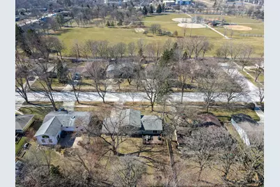 6825 Meadowcrest Drive, Downers Grove, IL 60516 - Photo 23