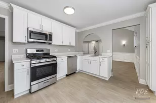 3027 Brossman St, Naperville, IL 60564 - Photo 9