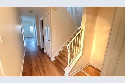 604 Bayview Point #604, Schaumburg, IL 60194 - Photo 3