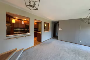 1871 Fox Run Dr, Elk Grove Village, IL 60007 - Photo 3