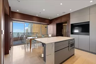 800 N Michigan Ave, Chicago, IL 60611 - Photo 13