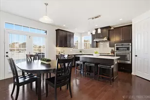 3658 Thornhill Dr, Elgin, IL 60124 - Photo 11