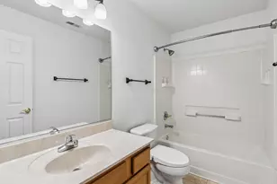 438 N Keswick Ct, Round Lake, IL 60073 - Photo 25
