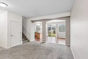 438 N Keswick Ct, Round Lake, IL 60073 - Photo 3