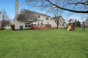 18421 W Springwood Dr, Grayslake, IL 60030 - Photo 19