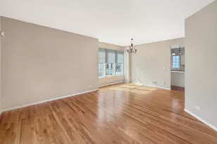 18421 W Springwood Dr, Grayslake, IL 60030 - Photo 7