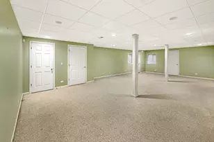 18421 W Springwood Dr, Grayslake, IL 60030 - Photo 17