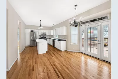 18421 W Springwood Drive, Grayslake, IL 60030 - Photo 3