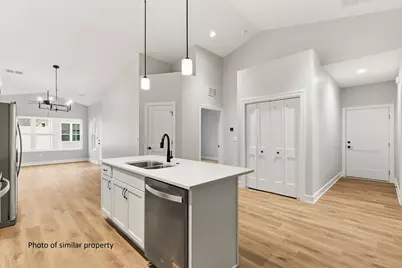 163 Skaloud Court #163, East Moline, IL 61244 - Photo 3