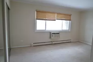 10369 Dearlove Rd, Glenview, IL 60025 - Photo 9