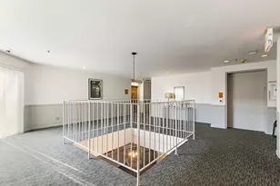 805 Leicester Rd, Elk Grove Village, IL 60007 - Photo 3