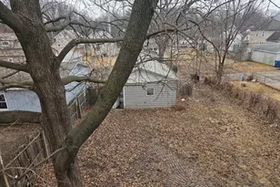1114 25th St, Moline, IL 61265 - Photo 5