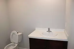 828 Blackhawk Dr, Braidwood, IL 60408 - Photo 5