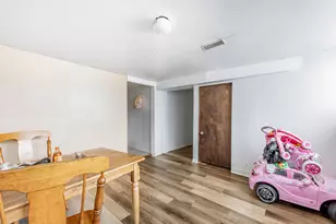 2548 W 57th St, Chicago, IL 60629 - Photo 23