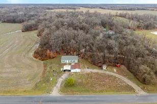 20100 Diamond Springs Rd, Shattuc, IL 62231 - Photo 35