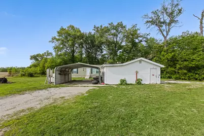 20100 Diamond Springs Road, Shattuc, IL 62231 - Photo 5
