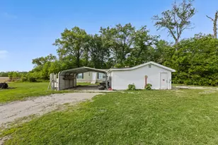 20100 Diamond Springs Rd, Shattuc, IL 62231 - Photo 5