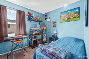 308 Peppertree Ln, Aurora, IL 60504 - Photo 9