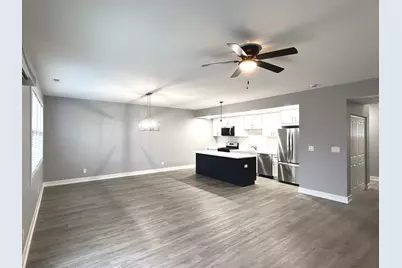 1404 8th Street, Harvard, IL 60033 - Photo 3