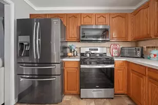 232 Stamford Ln, Romeoville, IL 60446 - Photo 11