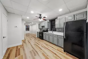 1040 W 34th Pl, Chicago, IL 60608 - Photo 25