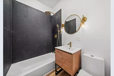 1040 W 34th Place, Chicago, IL 60608 - Photo 13