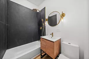 1040 W 34th Pl, Chicago, IL 60608 - Photo 13