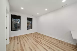 1040 W 34th Pl, Chicago, IL 60608 - Photo 11