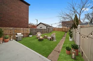 1040 W 34th Pl, Chicago, IL 60608 - Photo 27