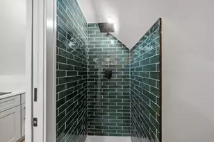 1040 W 34th Pl, Chicago, IL 60608 - Photo 21