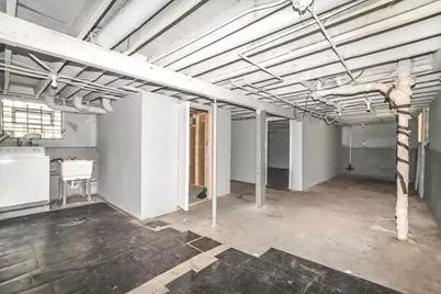 10210 S Bensley Avenue, Chicago, IL 60617 - Photo 17