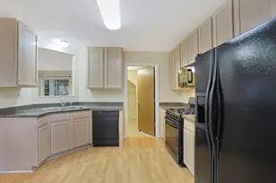 3184 Impressions Dr, Lake in the Hills, IL 60156 - Photo 9