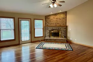 180 Clover Chase Cir, Woodstock, IL 60098 - Photo 5