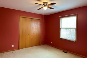 180 Clover Chase Cir, Woodstock, IL 60098 - Photo 13