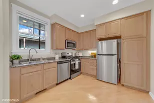 2500 N Seminary Ave, Chicago, IL 60614 - Photo 15